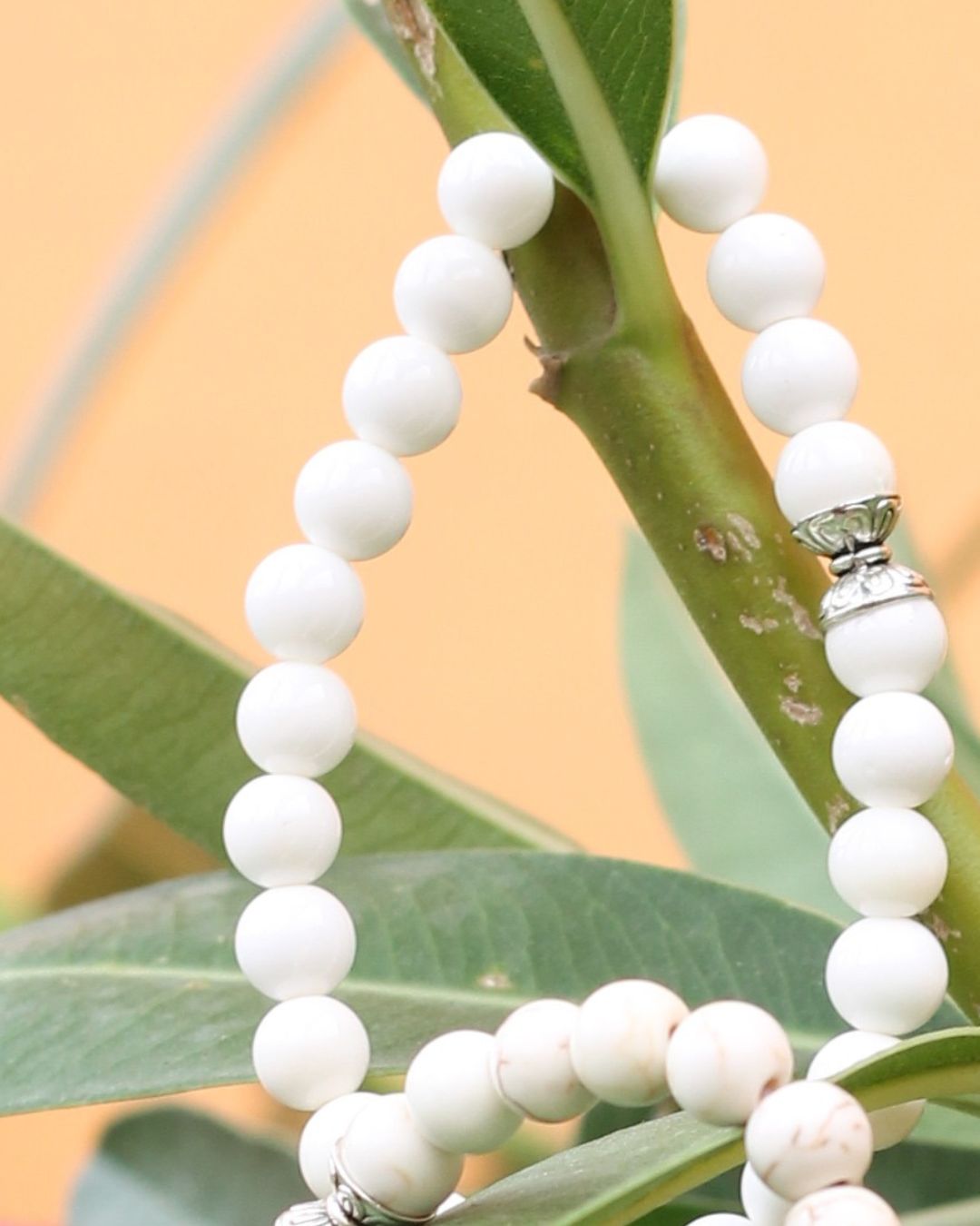 Vedikaura White Agate Bracelet – Purity & Emotional Healing Crystal Bracelet