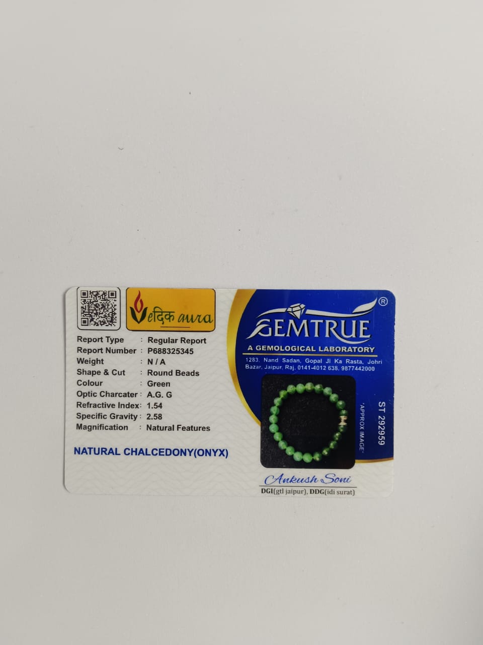 Vedikaura Green Onyx Bracelet – Strength & Emotional Balance Crystal Bracelet
